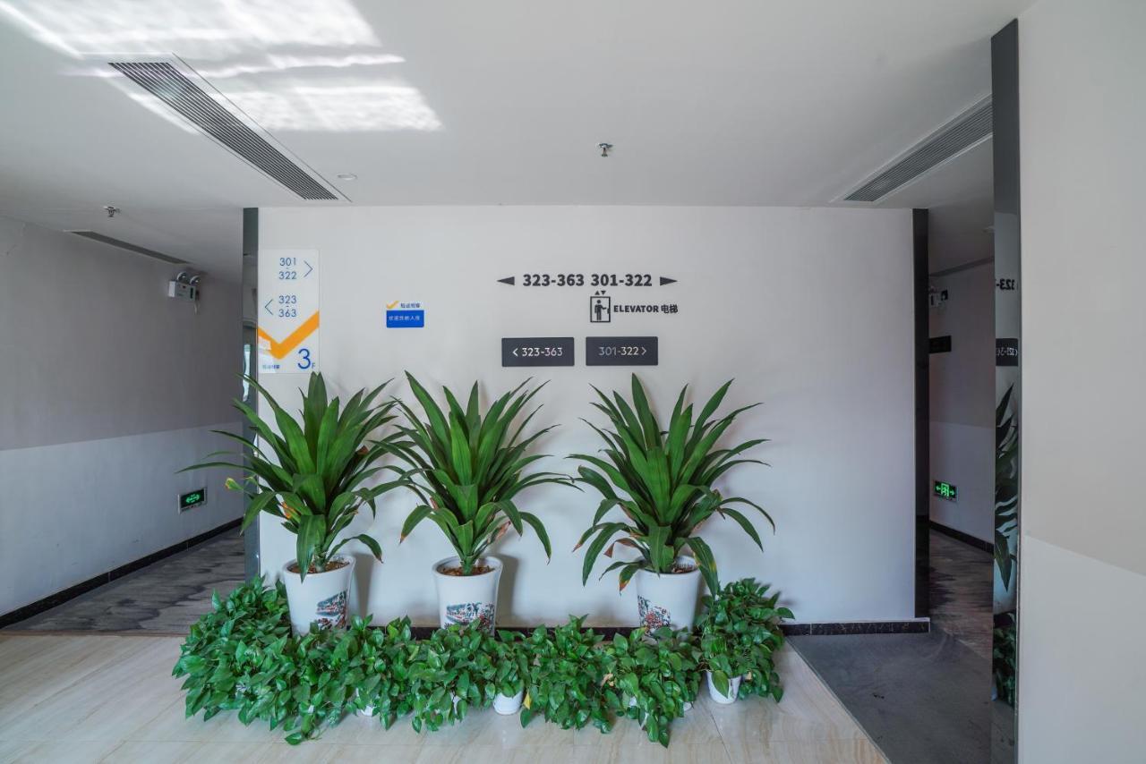 Felice Hotel-Guangzhou Baiyun International Airport Renhe Metro Station Branch กวางโจว ภายนอก รูปภาพ