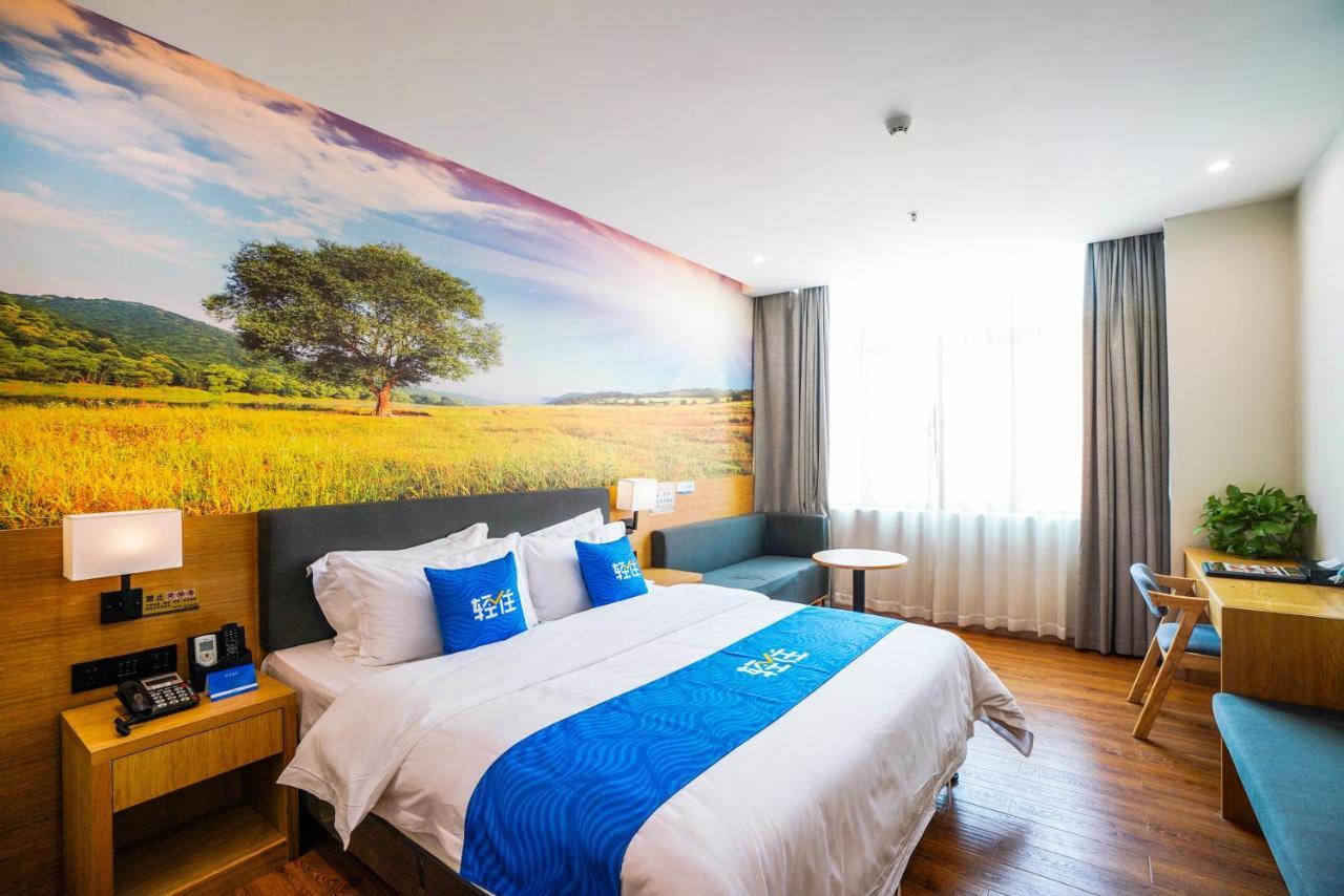 Felice Hotel-Guangzhou Baiyun International Airport Renhe Metro Station Branch กวางโจว ภายนอก รูปภาพ