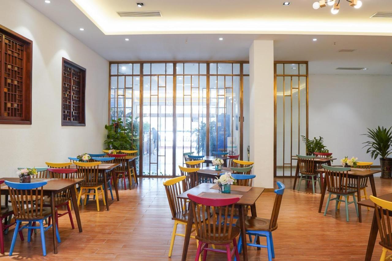 Felice Hotel-Guangzhou Baiyun International Airport Renhe Metro Station Branch กวางโจว ภายนอก รูปภาพ